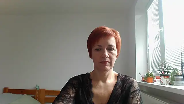 LoraLoraMay online show from October 14, 8:37 am