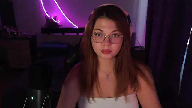 helengilmor online show from October 14, 1:45 pm