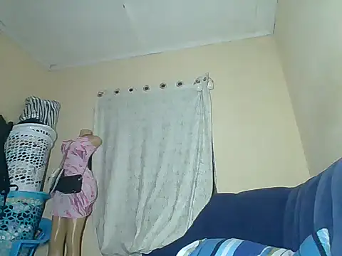 awino001 online show from December 17, 9:54 pm