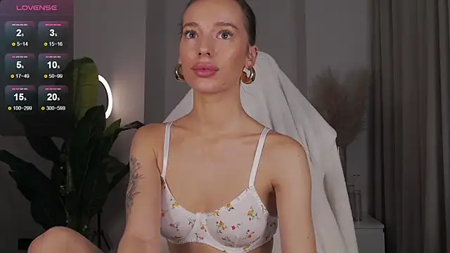 1Mercedes online show from December 6, 12:16 pm