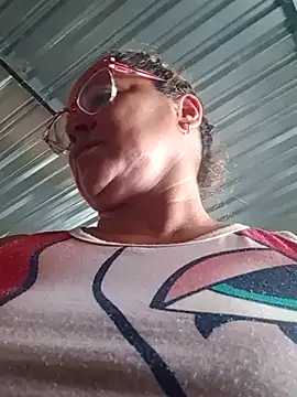 Snapshot of natally_ross21 chatting on February 25, 2:00 pm natally ross21 online show from February 25, 2:00 pm