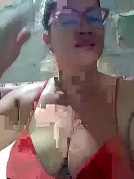 Snapshot of natally_ross21 chatting on March 1, 2:15 am natally ross21 online show from March 1, 2:15 am