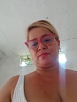 Snapshot of natally_ross21 chatting on March 20, 7:35 pm natally ross21 online show from March 20, 7:35 pm