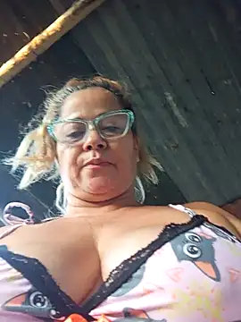 Snapshot of natally_ross21 chatting on September 22, 11:23 am natally ross21 online show from September 22, 11:23 am