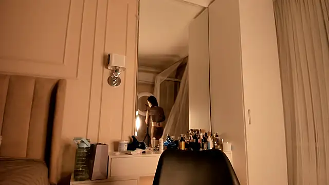 melissa yamazaki online show from October 31, 4:57 am