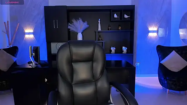 SamanthaKlein  online show from January 7, 3:24 am