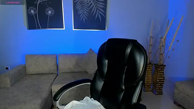 SamanthaKlein  online show from January 28, 3:47 am