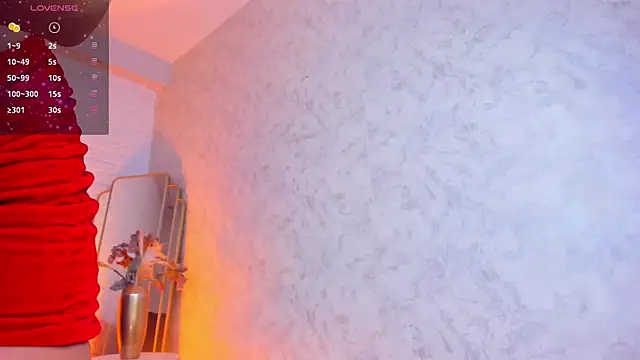 VictoriaMilan  online show from March 12, 10:39 pm