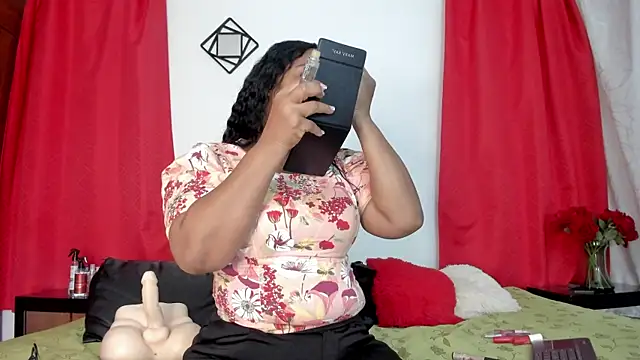 Snapshot of AmbarthSmiith2 chatting on September 16, 11:00 am AmbarthSmiith2 online show from September 16, 11:00 am