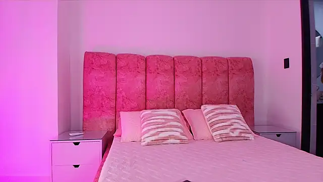 kendal rossi online show from November 18, 12:09 pm