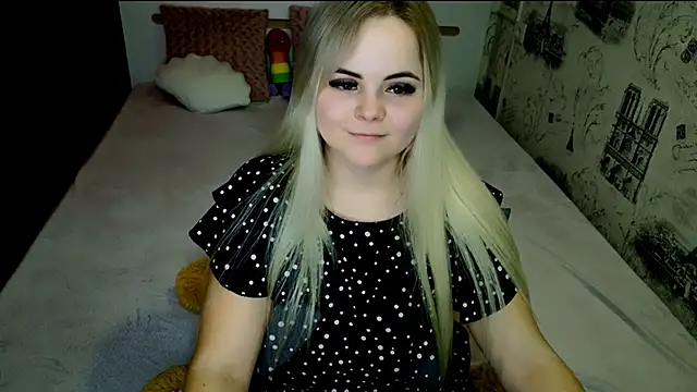 Snapshot of lovely-eyes chatting on May 6, 8:03 pm lovely-eyes online show from May 6, 8:03 pm