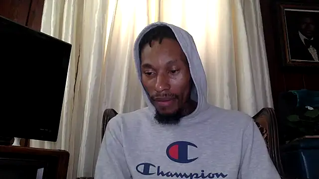 Snapshot of KingDerRico chatting on November 9, 4:27 pm KingDerRico online show from November 9, 4:27 pm