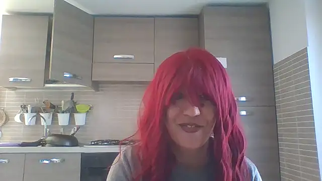 Snapshot of carolyne2023 chatting on March 7, 9:51 am carolyne2023 online show from March 7, 9:51 am