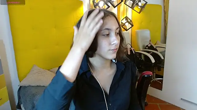 Snapshot of xlunna chatting on December 13, 8:47 pm xlunna online show from December 13, 8:47 pm