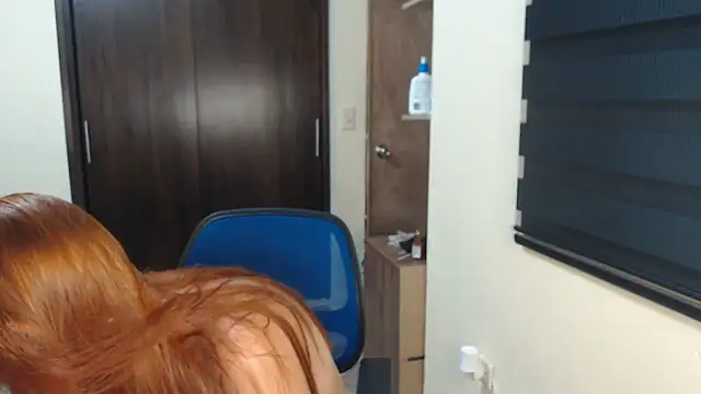 Amy Walker online show from December 2, 8:33 pm