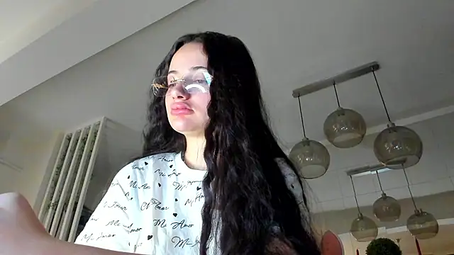 IreneVON online show from December 1, 5:23 am