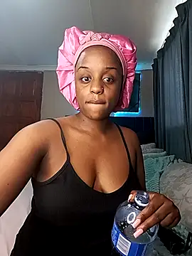 Queen-Chocolate online show from February 9, 3:27 pm