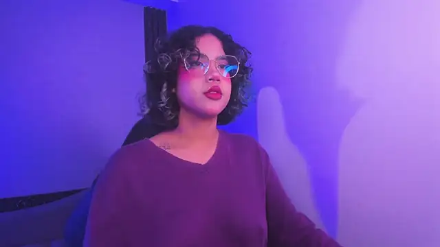 Snapshot of blue_koi chatting on December 5, 9:06 am blue koi online show from December 5, 9:06 am