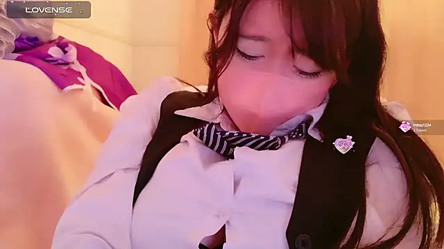 maii- online show from March 5, 6:34 pm