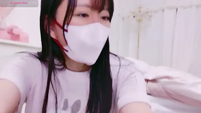 maii- online show from April 12, 6:02 pm