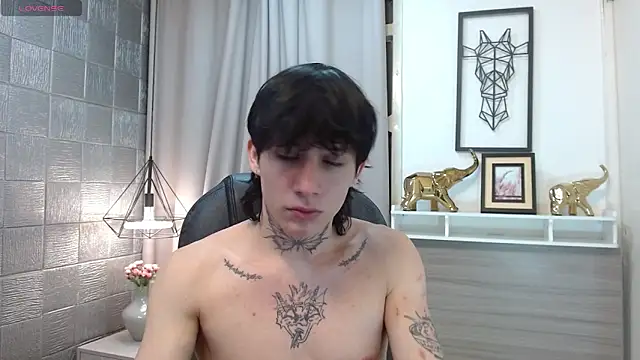 Snapshot of ianCute_ chatting on December 19, 10:06 pm ianCute online show from December 19, 10:06 pm