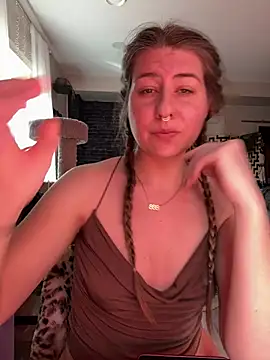 sophielove888 online show from April 19, 4:28 pm