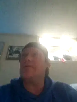 Snapshot of everyoneneeds chatting on February 15, 8:00 am everyoneneeds online show from February 15, 8:00 am