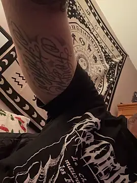 Snapshot of thatdude9_9_9 chatting on November 13, 8:57 am thatdude9 9 9 online show from November 13, 8:57 am