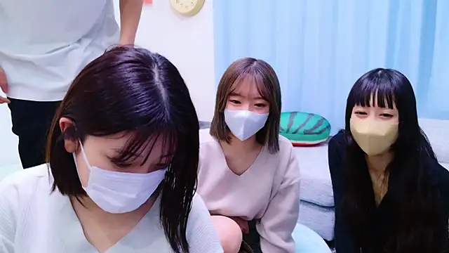 Snapshot of HaruruHappy chatting on January 17, 2:07 pm HaruruHappy online show from January 17, 2:07 pm