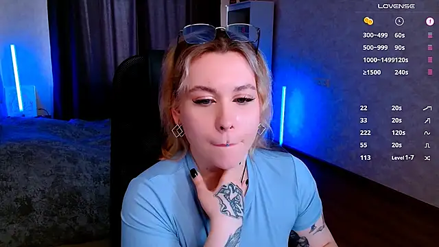 Snapshot of Blueberry-baby chatting on February 11, 8:48 am Blueberry-baby online show from February 11, 8:48 am