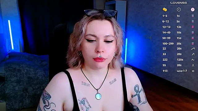 Snapshot of Blueberry-baby chatting on February 24, 8:03 pm Blueberry-baby online show from February 24, 8:03 pm