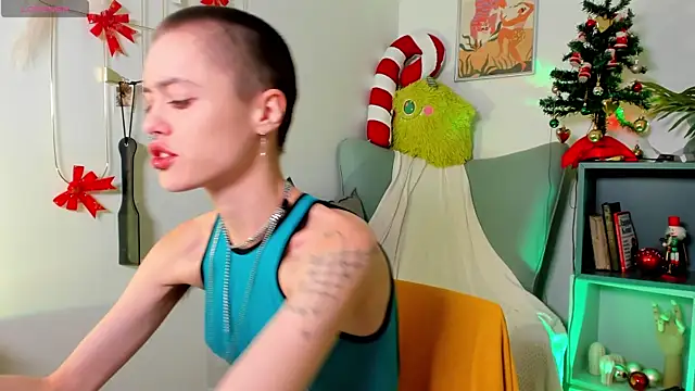 PamelaYong online show from January 5, 1:36 pm