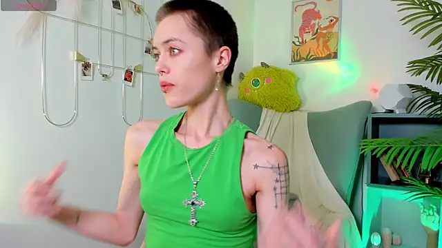 PamelaYong online show from February 1, 1:41 pm