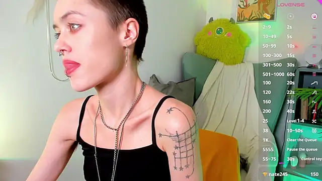 PamelaYong online show from February 6, 1:43 pm