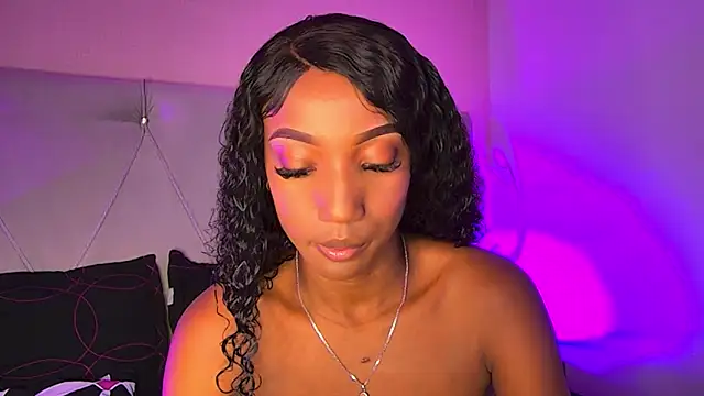 Snapshot of FiorelaLenin chatting on February 11, 7:27 pm FiorelaLenin online show from February 11, 7:27 pm