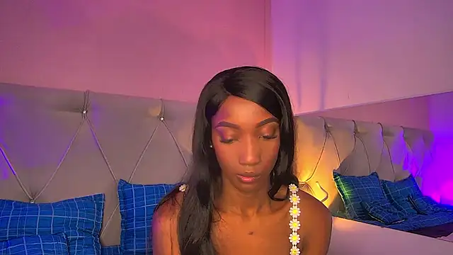 Snapshot of FiorelaLenin chatting on October 18, 1:56 pm FiorelaLenin online show from October 18, 1:56 pm