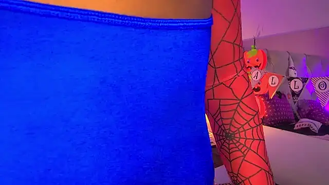 Snapshot of FiorelaLenin chatting on October 31, 12:39 pm FiorelaLenin online show from October 31, 12:39 pm