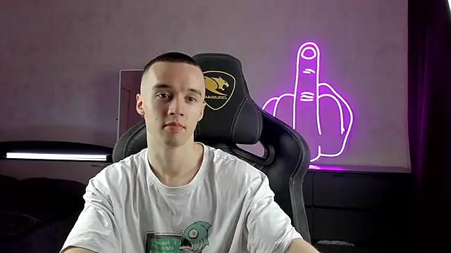 MasonWarholl online show from December 14, 6:41 pm