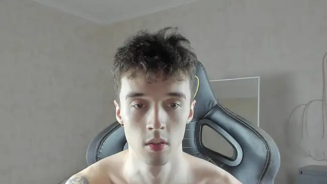 MasonWarholl online show from October 16, 6:31 pm