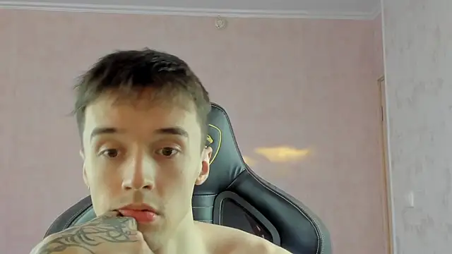 MasonWarholl online show from March 27, 3:23 pm