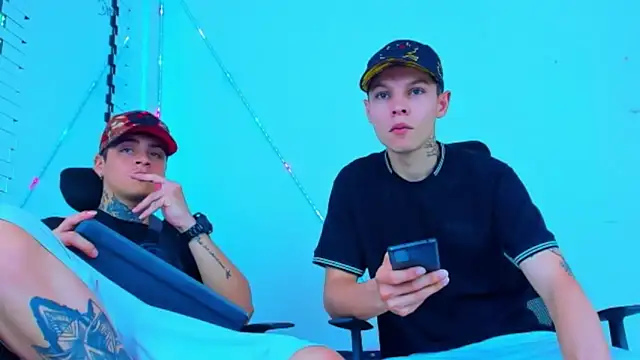 HOT boy2025 online show from October 6, 6:49 pm