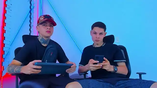 HOT boy2025 online show from November 1, 7:38 pm