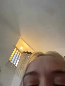 Snapshot of Submissivequeenjessie chatting on December 22, 11:20 pm Submissivequeenjessie online show from December 22, 11:20 pm