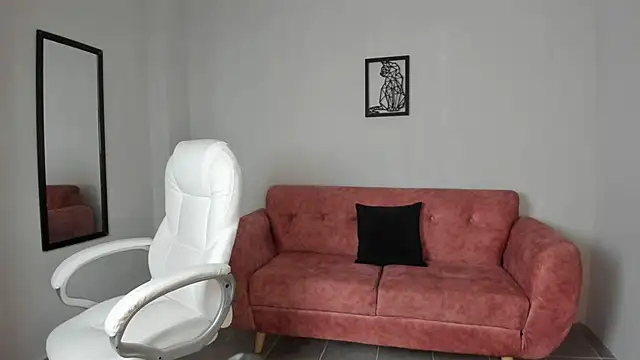 Alice23jones online show from February 3, 9:29 pm