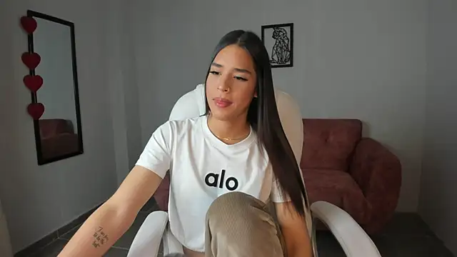 Alice23jones online show from March 7, 3:49 pm