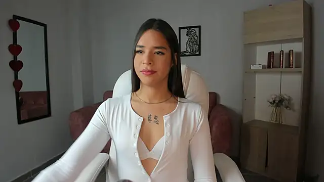 Alice23jones online show from March 13, 12:35 pm