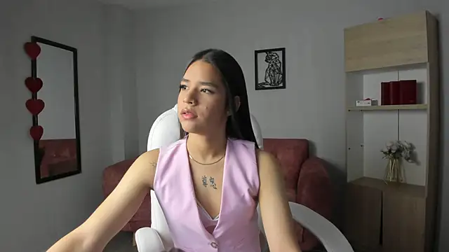 Alice23jones online show from March 15, 2:12 pm