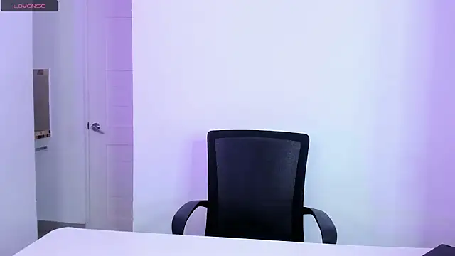 Dapnne  online show from January 26, 9:29 pm