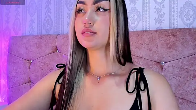 Snapshot of liaa_18 chatting on July 30, 3:49 am liaa 18 online show from July 30, 3:49 am