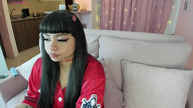 zoesullivan online show from January 2, 9:43 am